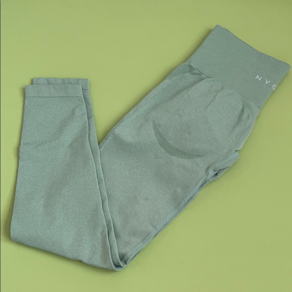 Nvgtn Contour Seamless
